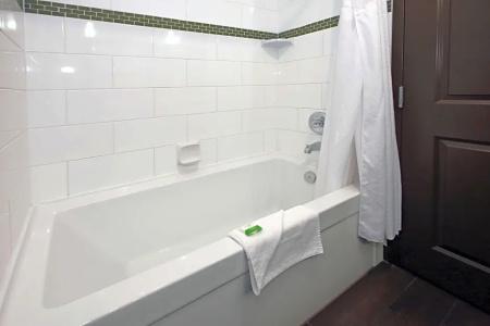 Best Western Pacific Inn - 105