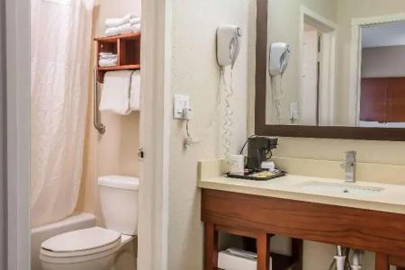 Comfort Inn Savannah - 48
