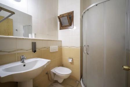 Fora Apart - 18