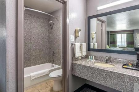 Quality Inn i-10 East Near At&t Center - 44