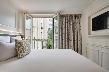 Moulin Plaza - 6