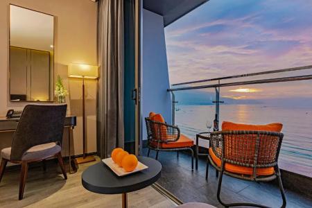 Le Sands Oceanfront Danang - 121