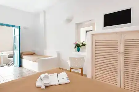 Evgenia Villas & Suites by Calm Collection - 3