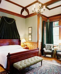 Wentworth Mansion - 5