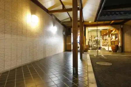 Osaka Ryokan Kuramoto - 9