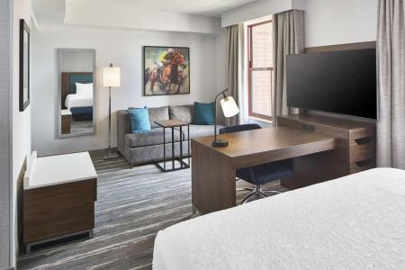 Hampton Inn and Suites Downtown - 116