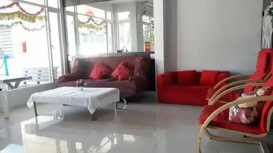 Chang Place - 1