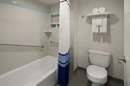 Tropicana Inn and Suites - 6