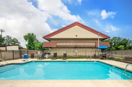 Red Roof Inn Virginia Beach - 21