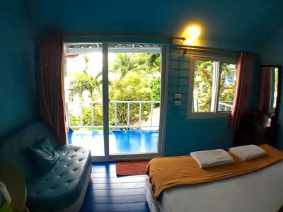 Naiharn On The Rock Resort Phuket - 19