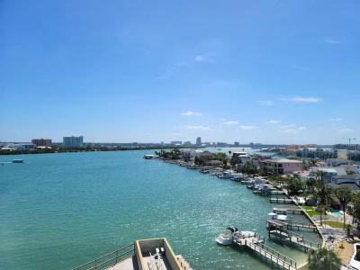 Sea Captain on the Bay - 66
