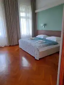 Rosenberg Kúria - 25