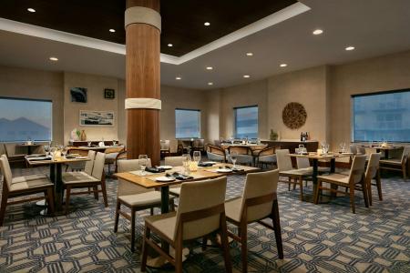 Hilton Suites Oceanfront - 31