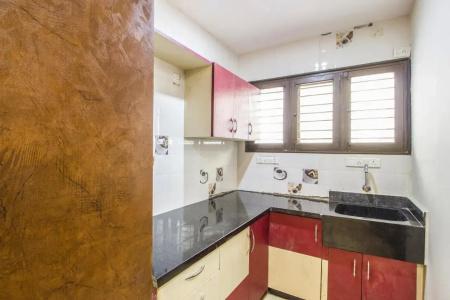 FabCrown Suites - 11