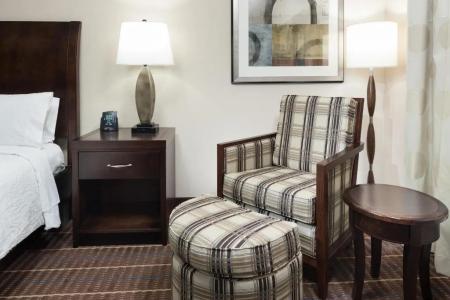 Hilton Garden Inn Airport - 39