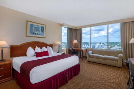 Ramada by Wyndham Kissimmee Gateway - 81