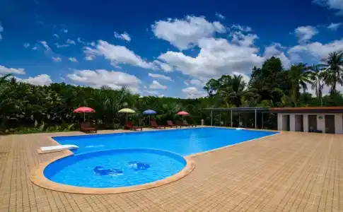 Lamphurai Riverside Resort and Spa - 9