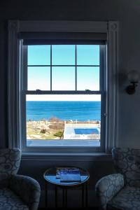 The Emerson Inn - 100