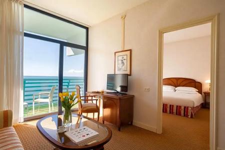Grand Astoria - 85