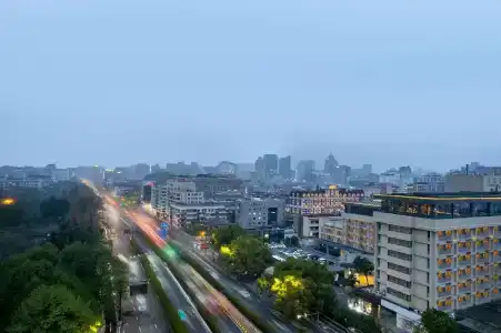 Lake View Hangzhou - 6