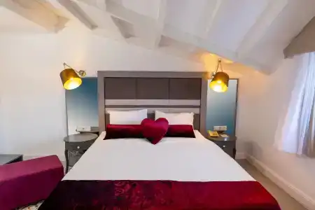 Crystal Aura Beach Resort & Spa  - 11