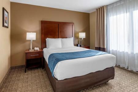 Comfort Inn & Suites Beach - 50