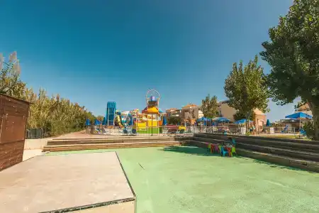 Chrispy Waterpark Resort - 24