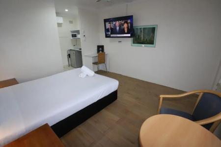 Reign Inn - 121
