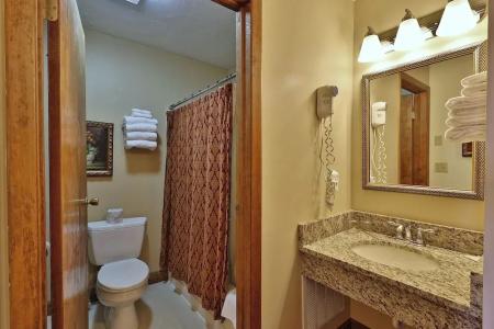 Greenbrier Inn - 57