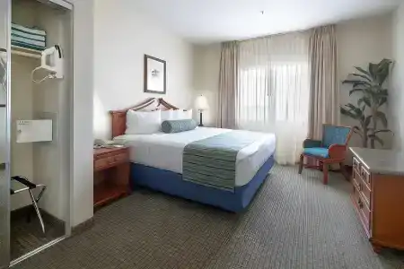 Tahiti All-Suite Resort - 34