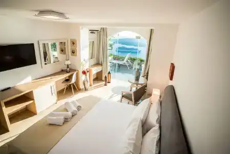 Kratiras View Luxury Suites - 1