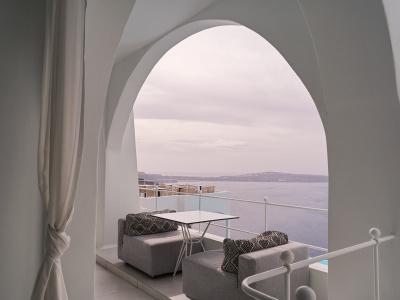 Cosmopolitan Suites - Small Luxurys of the World - 6