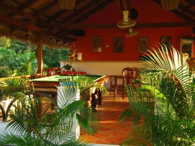 Q Bungalows - 11