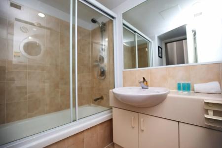 Markham Court - 10