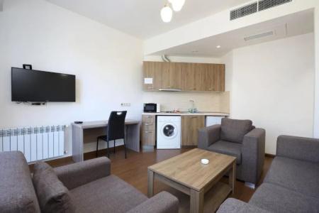 Stay Inn- on Buzand 17 - 18