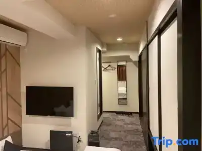 Livemax Esaka - 43