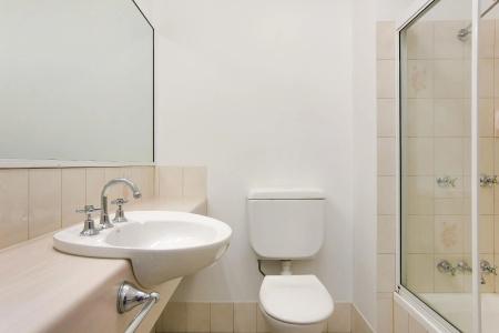 Comfort Inn City - 7