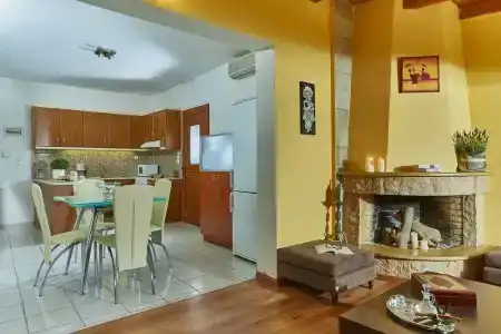 Keramos Villa & Apartments - 19