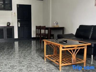Nr Nanai Patong - 100