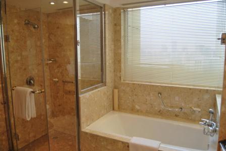 Crowne Plaza Qingdao, an IHG - 8