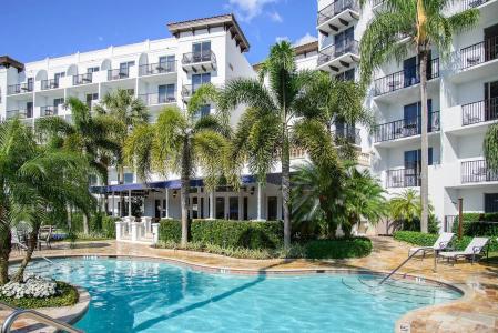Inn at Pelican Bay - 14
