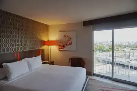 Angeleno - 5