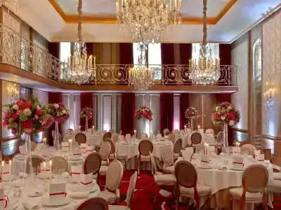 Hôtel Plaza Athénée - Dorchester Collection - 18