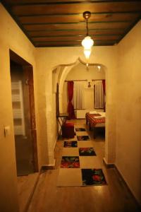 Heritage Cave Inn - 78