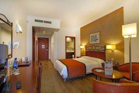 Golden Tulip Vivaldi - 34