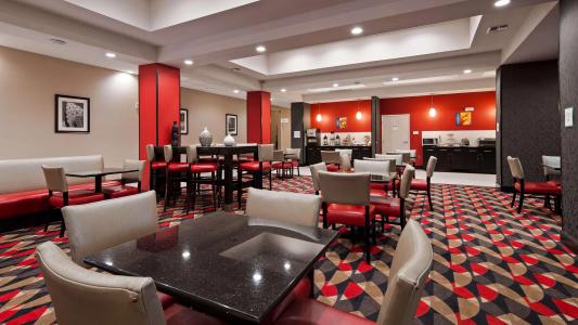 Best Western Plus Inn & Suites - 8