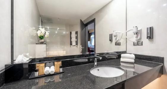 Plaza Schwerin; Sure Collection By Best Western - 55