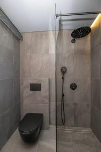 North Mountain View Suites - 32