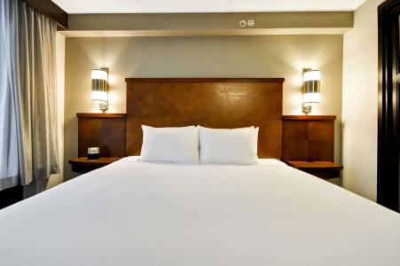 Hyatt Place Uptown - 3