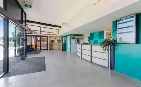 Quality Lincoln Green - 26